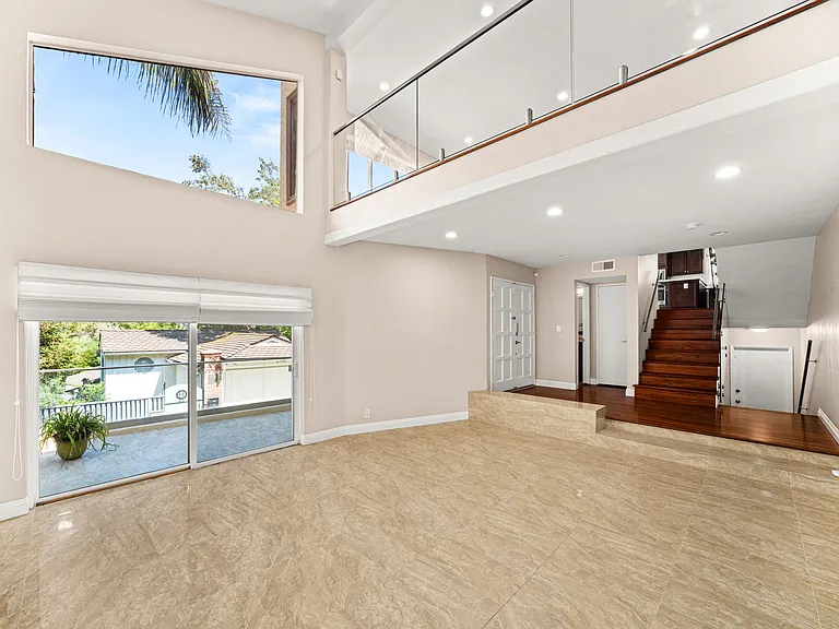 3751 Prestwick Dr — Photo 10