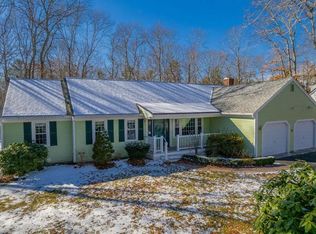 18 Holly Ridge Dr, Sandwich, MA 02563