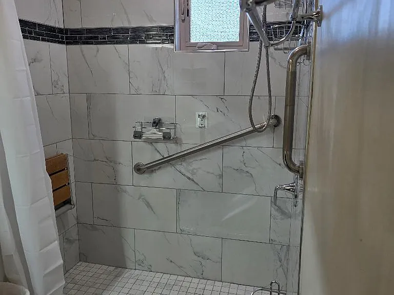 5651 W Louisiana St — Photo 8