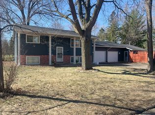 1384 Avalon Ave, Eagan, MN 55121