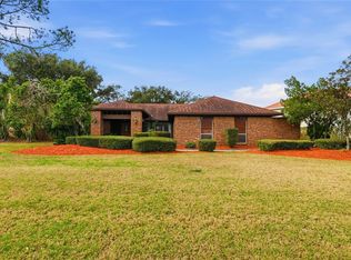 1803 Country Club Ct, Plant City, FL 33566