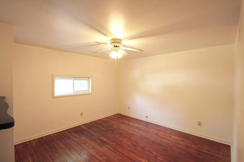 2 bed, 890 sqft, $1,399 — Photo 3