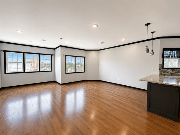 56 E 48th St #2, Bayonne, NJ 07002