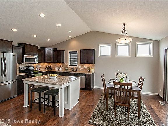 5th image of 505 Sycamore Dr NW