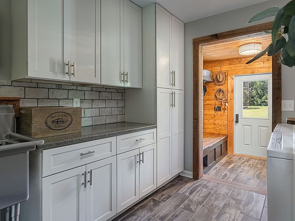 33rd image of 1496 Coleman Rd