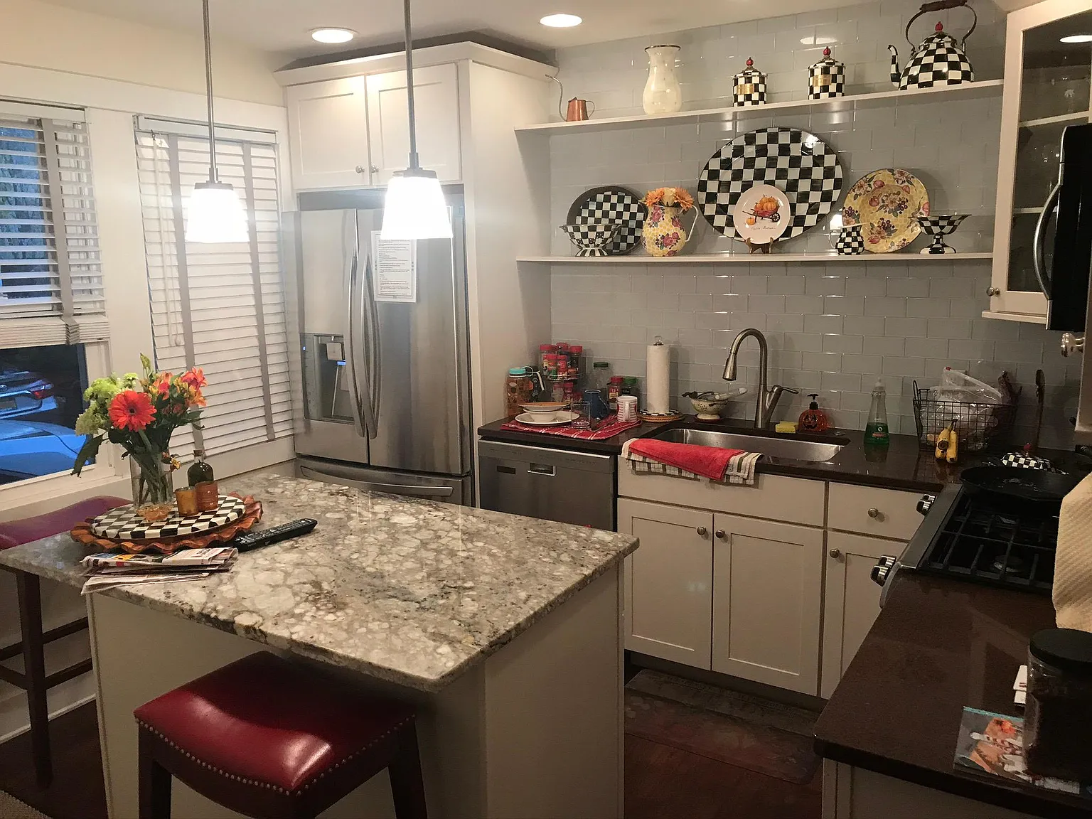 4 bed, 2.5 bath, 1800 sqft, $2,400 — Photo 1