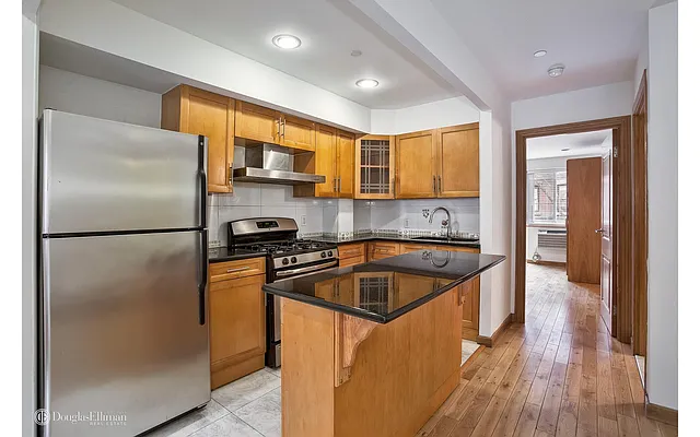 Rented by Douglas Elliman | media 2