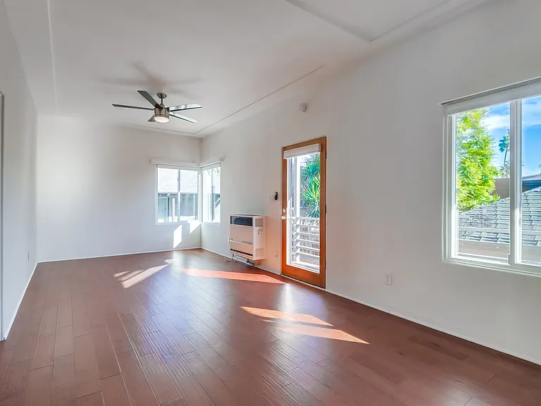 2455 Union St — Photo 5