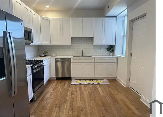 5678 W Washington Blvd — Photo 1