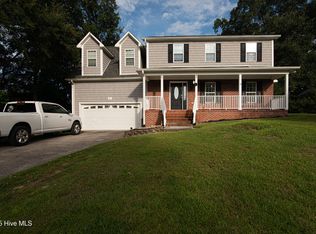 8 Arrowhead Dr, Hubert, NC 28539