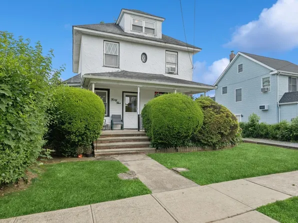 45 Crosby Avenue, Albertson, NY 11507