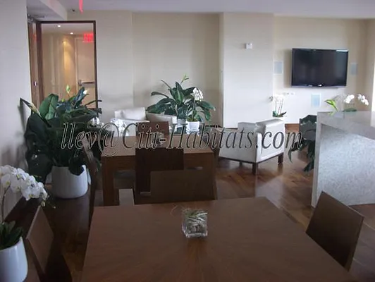Rented by Metro Realty NY Inc | media 4