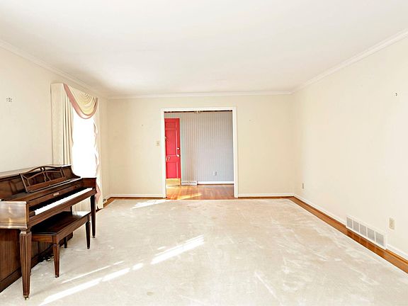 3rd image of 1647 Donelwal Dr