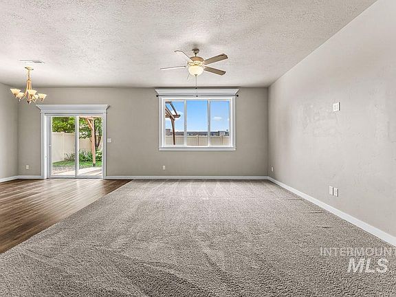 5th image of 2193 S Hills Ave