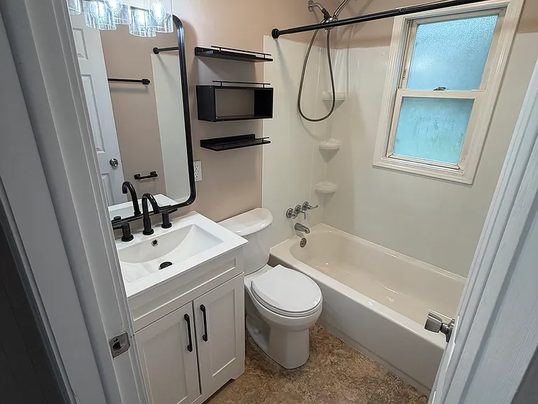 116 Victory Dr — Photo 6