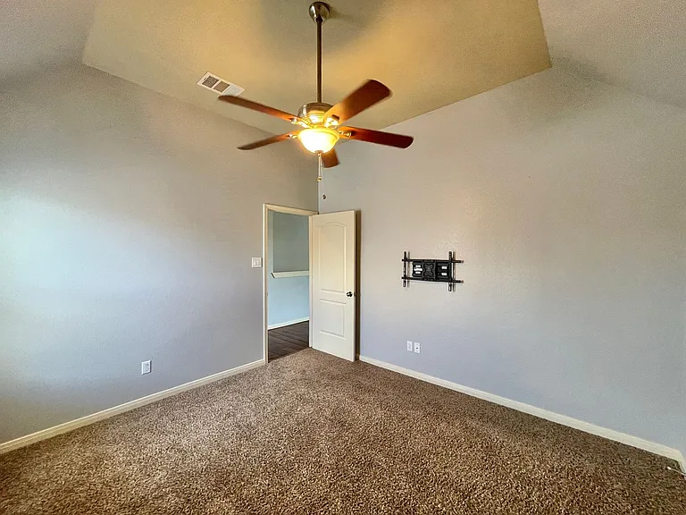 3607 Rusack Dr — Photo 25