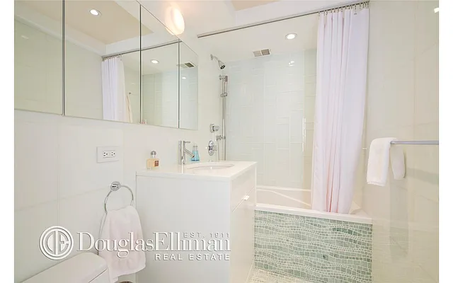 Sold by Douglas Elliman | media 27