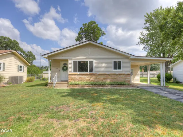 307 E 34th St, Joplin, MO 64804
