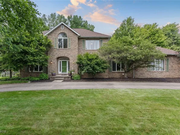 7647 Herrick Park Dr, Hudson, OH 44236