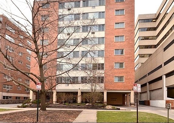 1st image of 1516 Hinman Ave APT 305