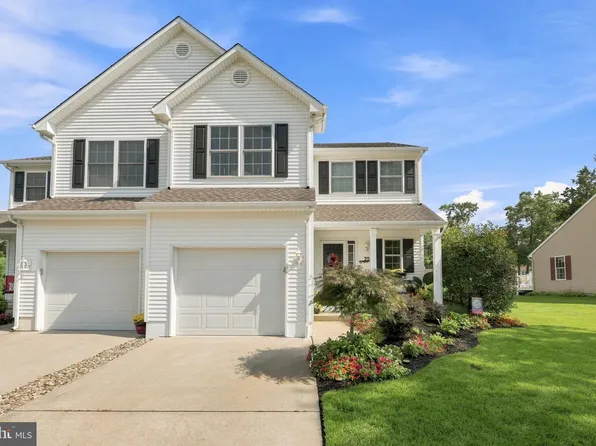 25 Kay Dr, Hammonton, NJ 08037