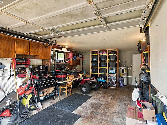 5th image of 900 Oakway Dr