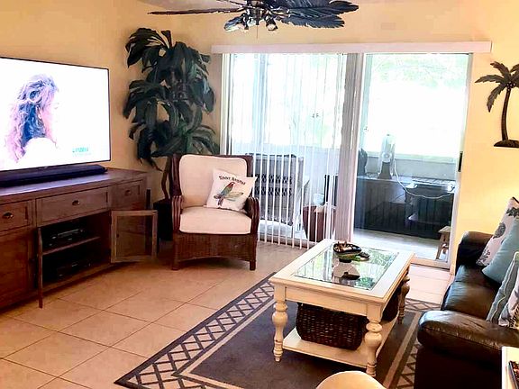 5th image of 1554 NE Beacon Dr APT 203