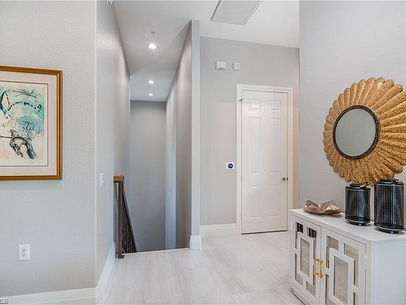 2nd image of 3123 Aviamar CIR #201