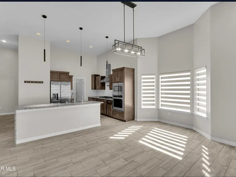 13729 Lago Vista Ave — Photo 26