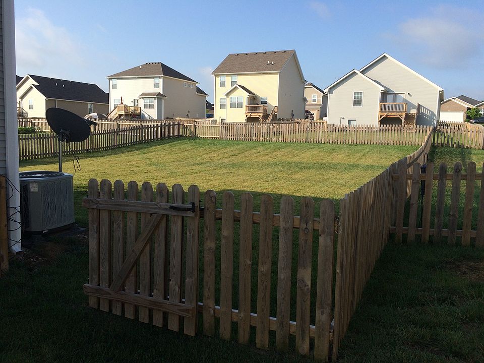 2nd image of 126 Meadowcrest Dr
