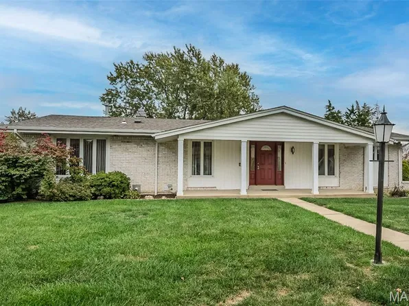 1728 Featherwood Dr, Saint Louis, MO 63146