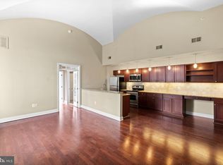 1 Academy Cir UNIT 222, Philadelphia, PA 19146