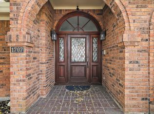 1707 Timber Ridge Cir, Corinth, TX 76210