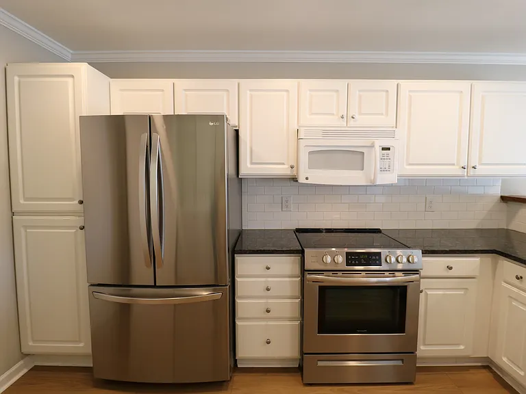 6004 Old Park Ln — Photo 11