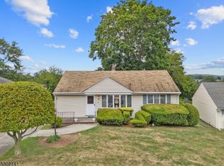 119 Oak Ridge Rd, Clifton, NJ 07013