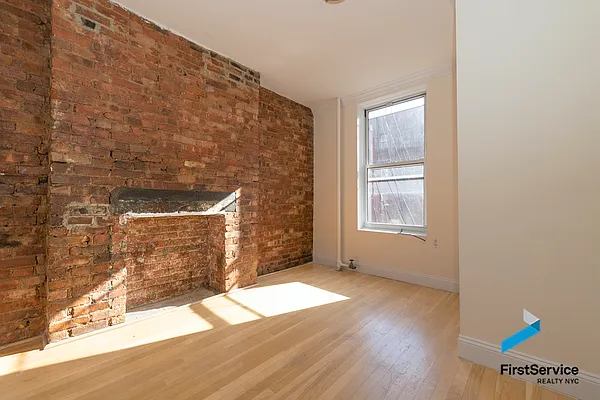 Rented by FirstService Realty (legacy) | media 17