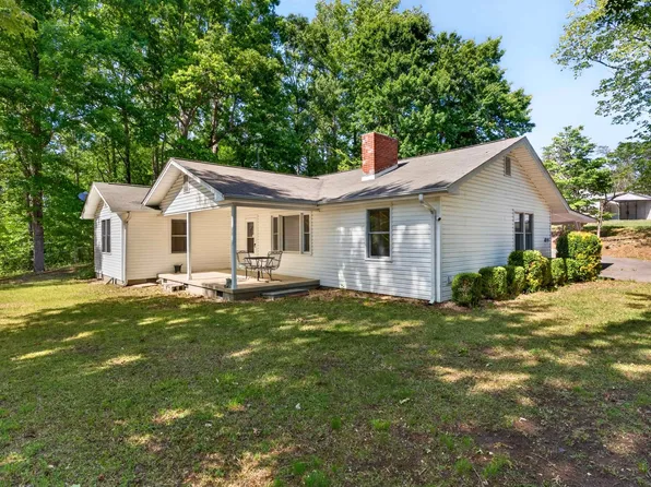 515 Owl Nest Rd, Landrum, SC 29356
