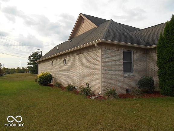 5th image of 7405 Rooses Dr