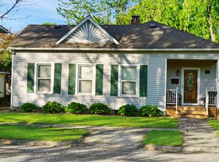 510 Market St, Henry, IL 61537