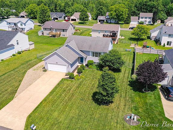 4th image of 7904 Westside Dr