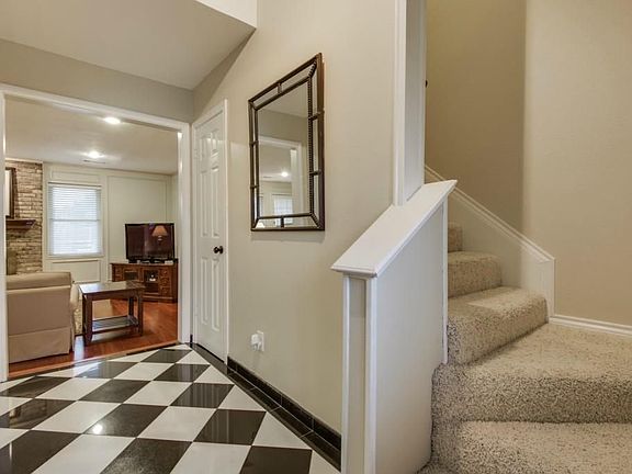 4th image of 3908 Covinton Ln