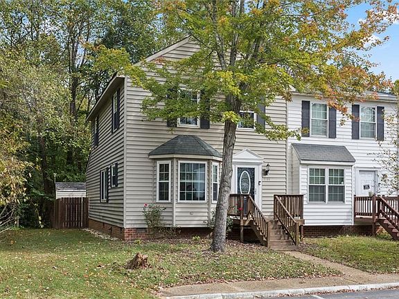 3rd image of 1704 Skiffes Creek Cir