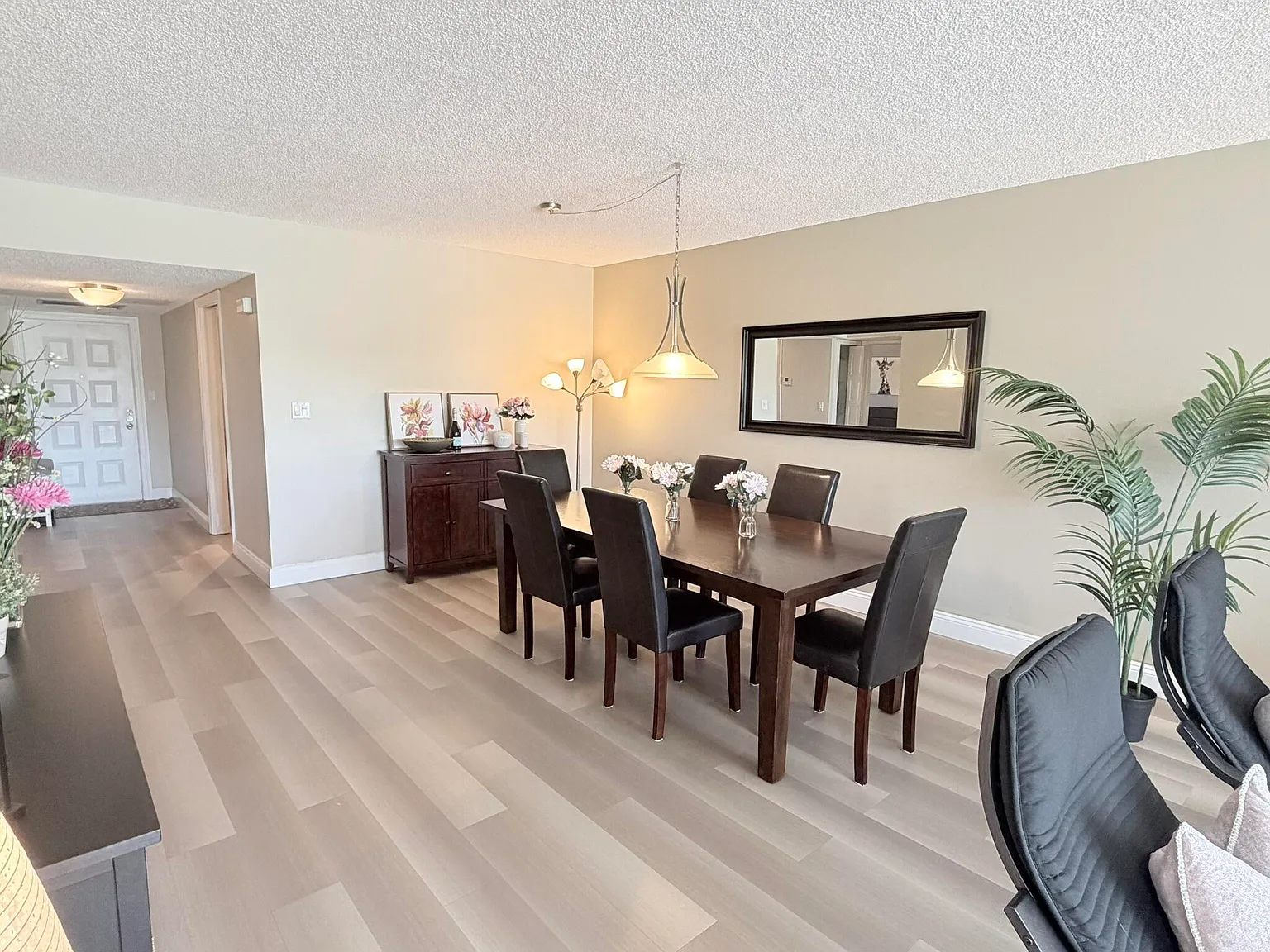 2 bed, 2.0 bath, 1250 sqft, $2,600 — Photo 4