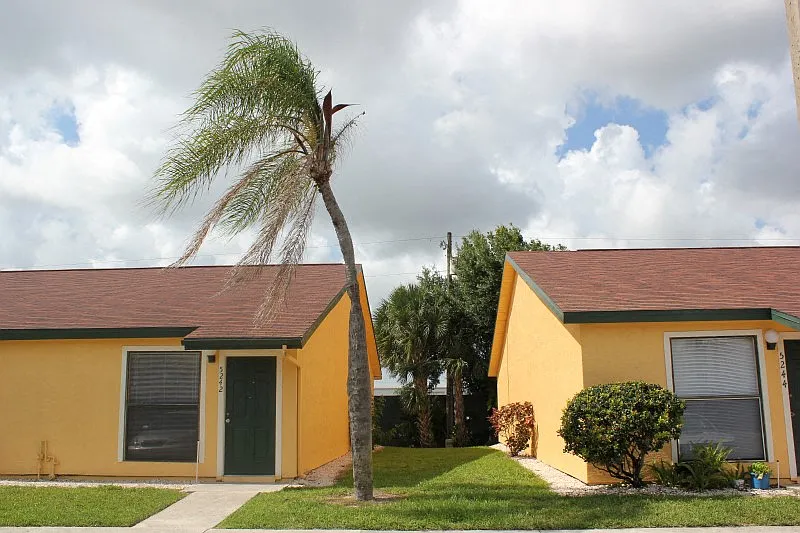 Building Photo - Springwood Villas