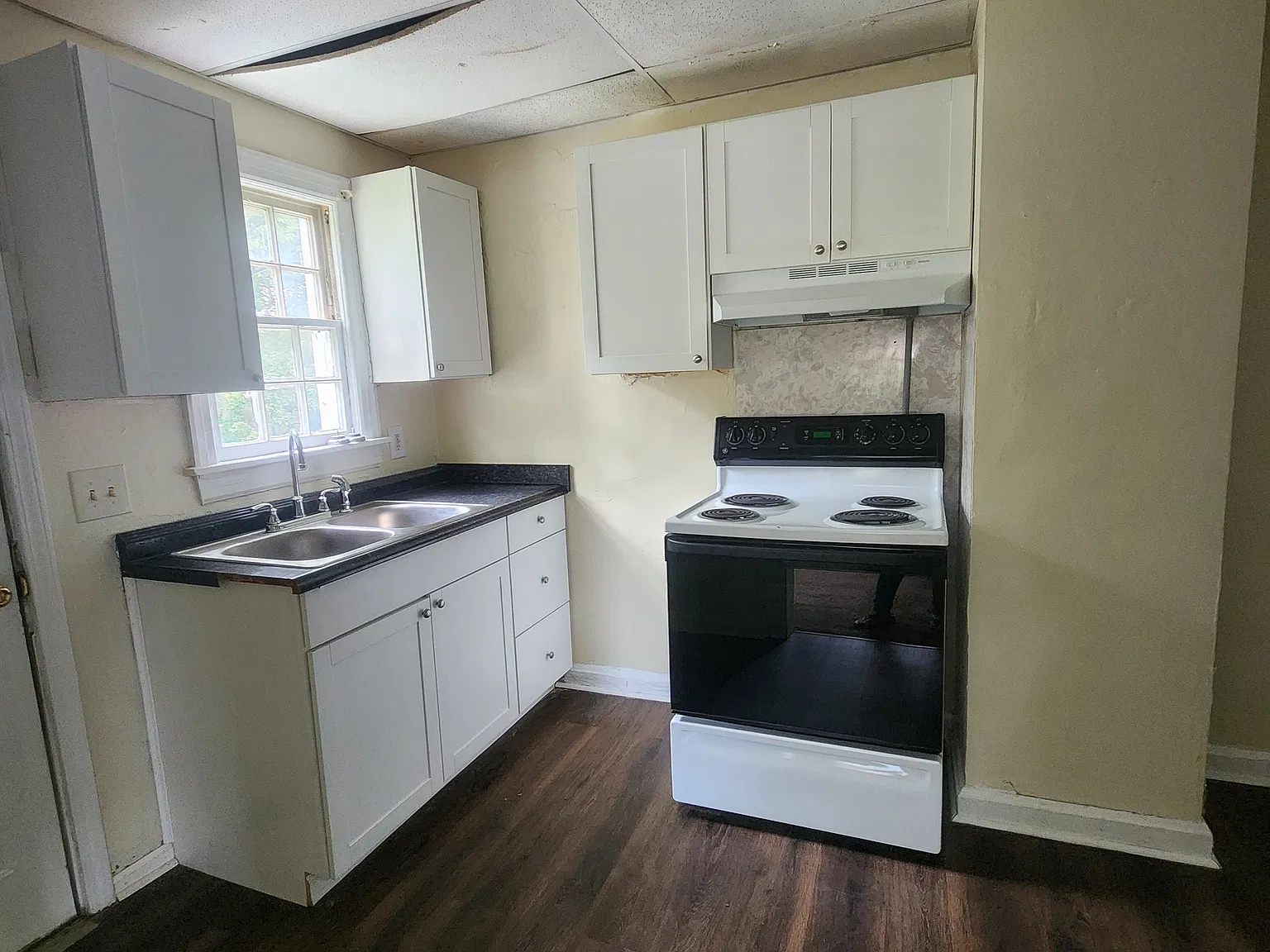 2 bed, 1160 sqft, $750 — Photo 3