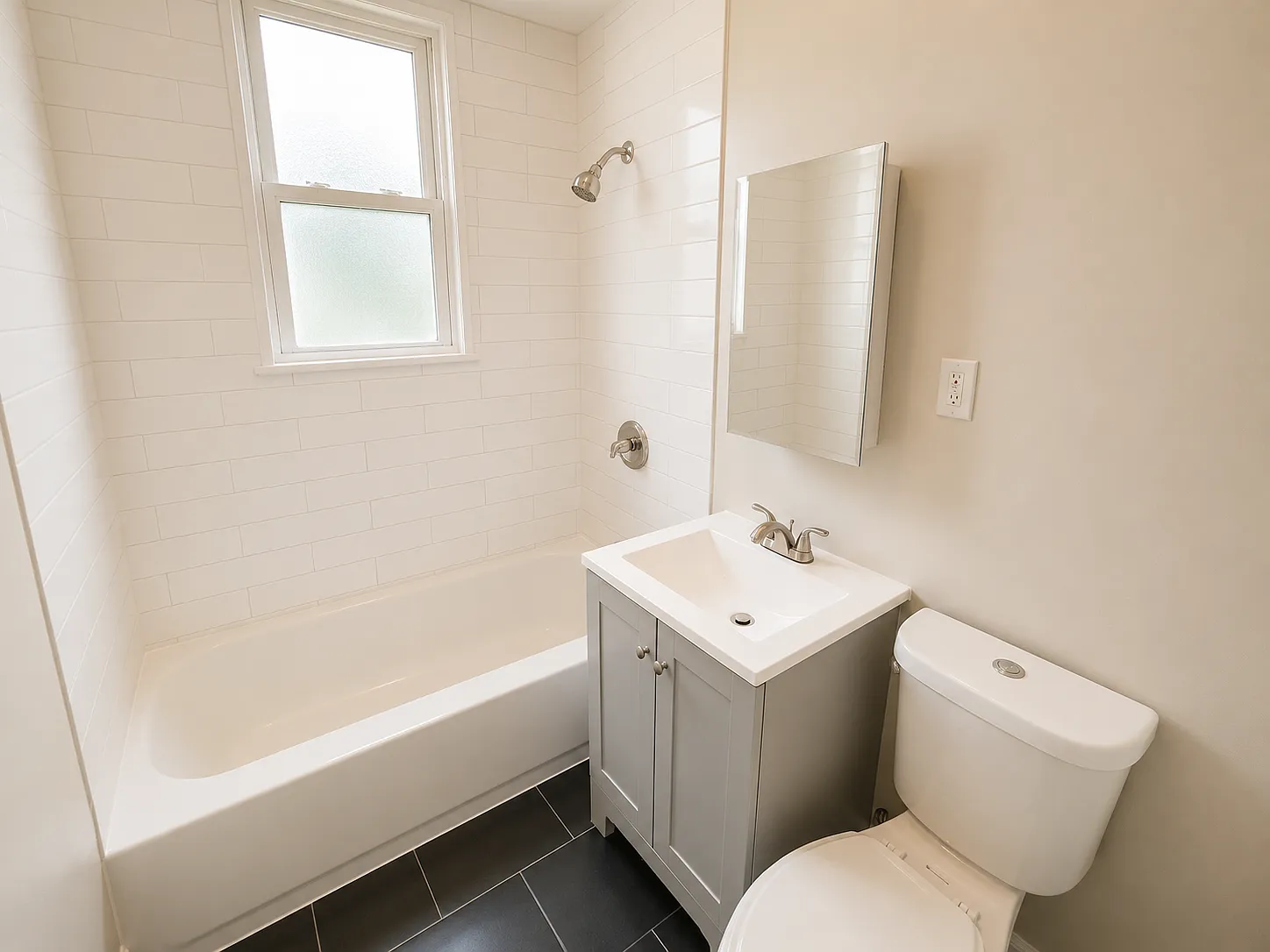 2 bed, 1000 sqft, $1,895 — Photo 2