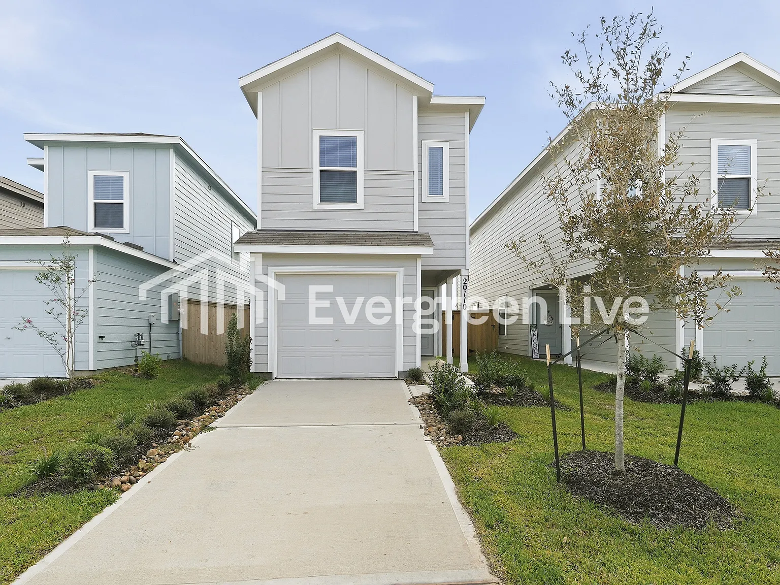 4 bed, 2.5 bath, 1535 sqft, $1,705 — Photo 1