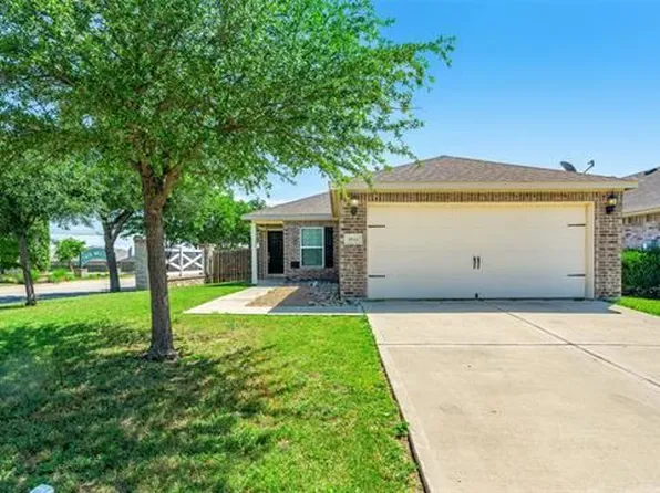 8944 Sunny Hollow Dr, Fort Worth, TX 76179