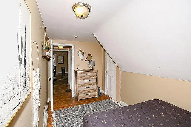 1018 Elm St #UPPER — Photo 8