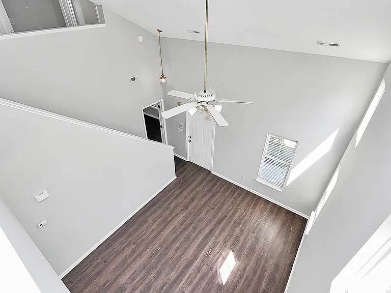 3731 Bullard St — Photo 15